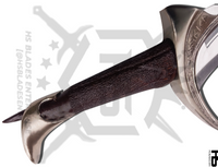 the hilt of orcrist of thorin has elvish runes which form very deeop aesthatic link with its damascus blade